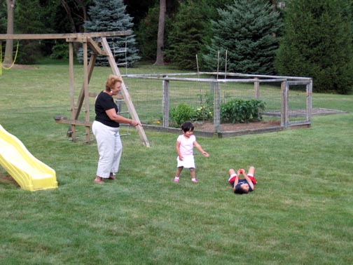 aunt_ceil_playing_kids_2